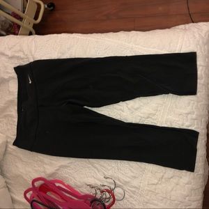 NIKE CROPPED LEGGINGS
